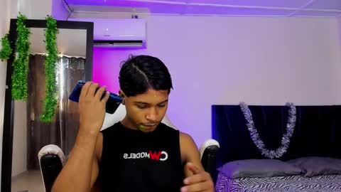 Snapshot of cassian_gold chatting on December 2025 05:20:01 PM CASSIAN GOLD online show from December 2025 05:20:01 PM