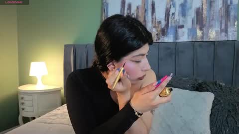 Snapshot of cassie_bloom chatting on June 2026 03:35:01 AM cassie_bloom online show from June 2026 03:35:01 AM