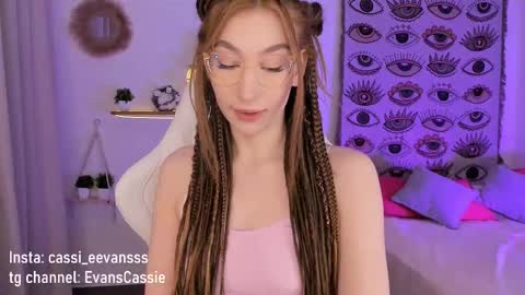 Snapshot of cassie_evansss chatting on March 2025 03:34:02 AM Cassie online show from March 2025 03:34:02 AM