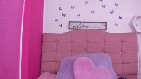 Snapshot of cassie_jones1 chatting on January 2025 03:45:02 AM Cassie Jones online show from January 2025 03:45:02 AM