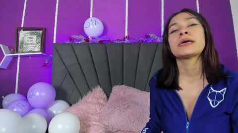 Snapshot of cassie_jones1 chatting on January 2025 10:02:01 AM Cassie Jones online show from January 2025 10:02:01 AM