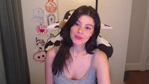 Snapshot of cassiealvarez chatting on October 2025 05:10:01 AM cassiealvarez online show from October 2025 05:10:01 AM
