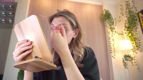 Im Cassie3 online show from February 2026 08:24:02 AM