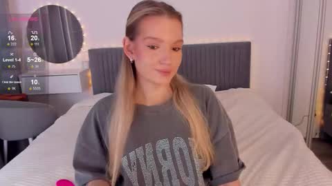 Snapshot of cassietyler chatting on December 2025 12:03:02 PM Angel 3 online show from December 2025 12:03:02 PM