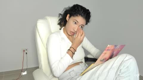 Snapshot of cassiophea_ chatting on September 2025 04:07:01 AM Cami online show from September 2025 04:07:01 AM