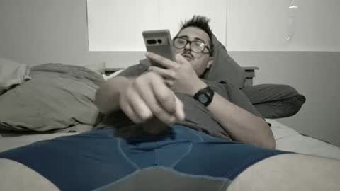 Snapshot of castortroyyyyy chatting on January 2025 06:35:02 AM Castor troyyyyy online show from January 2025 06:35:02 AM