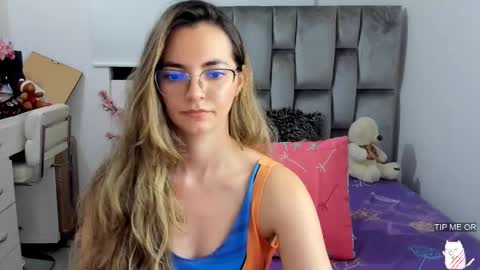 Snapshot of cat_baby chatting on December 2024 06:32:01 AM MIAH Save ur cum for me I will be here soon online show from December 2024 06:32:01 AM