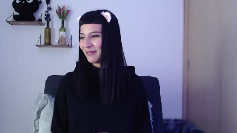 Snapshot of cat_black___ chatting on January 2025 11:33:01 PM cat online show from January 2025 11:33:01 PM