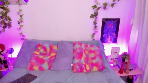 Cata green model independient online show from September 2025 08:12:02 PM