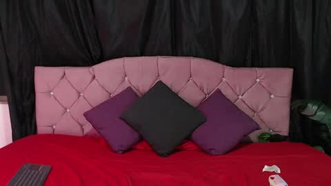 Cata Prins  online show from September 2025 11:01:01 AM