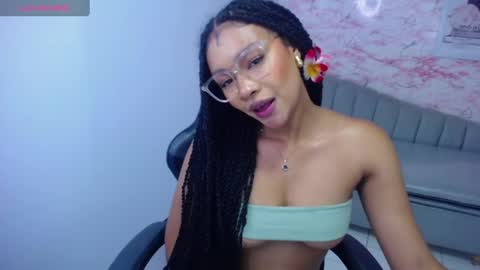 catalina25_t online show from February 2025 01:48:02 PM