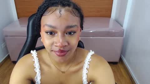 catalina25_t online show from October 2025 08:21:02 PM