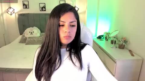 Catalina online show from September 2025 03:06:02 AM