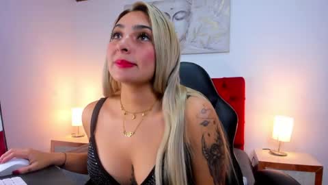catalina_osorio online show from April 2026 11:18:02 AM