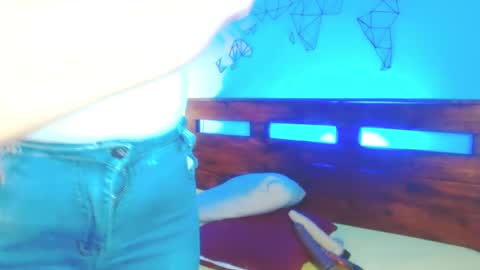 Snapshot of catalinajoyful chatting on January 2026 04:03:01 AM CatalinaJoyful online show from January 2026 04:03:01 AM