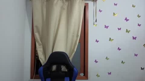 Snapshot of catalinamarpi45 chatting on May 2026 12:04:02 PM cataleya online show from May 2026 12:04:02 PM