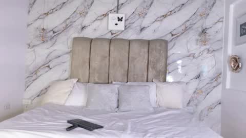 catalinareyes_ online show from April 2026 03:10:02 PM