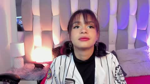 Snapshot of catarsiss_moon chatting on December 2024 11:50:02 AM Cat online show from December 2024 11:50:02 AM