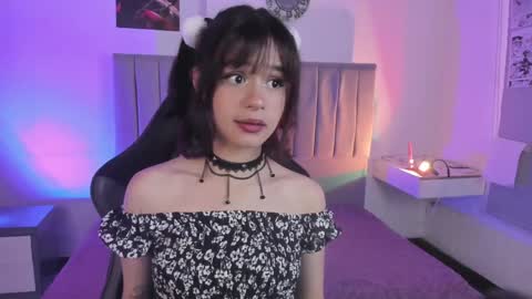 Snapshot of catarsiss_moon chatting on December 2024 04:08:02 PM Cat online show from December 2024 04:08:02 PM