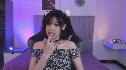 Snapshot of catarsiss_moon chatting on December 2024 10:14:02 PM Cat online show from December 2024 10:14:02 PM