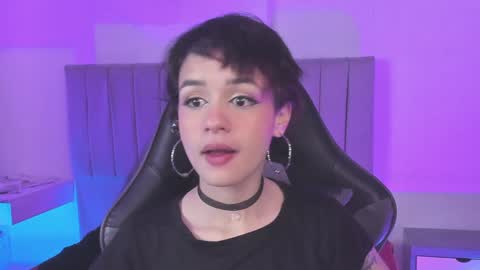 Snapshot of catarsiss_moon chatting on January 2025 08:22:01 PM Cat online show from January 2025 08:22:01 PM