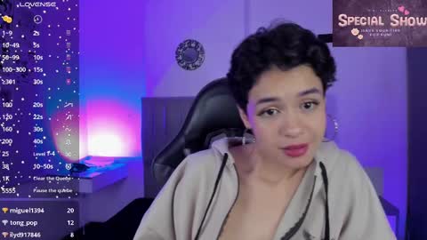 Snapshot of catarsiss_moon chatting on February 2025 11:09:02 PM Cat online show from February 2025 11:09:02 PM