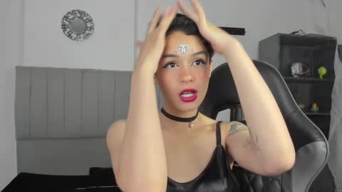 Snapshot of catarsiss_moon chatting on February 2025 09:19:02 PM Cat online show from February 2025 09:19:02 PM