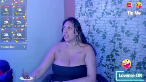 Snapshot of catboobs_ chatting on November 2025 05:18:01 AM Mia online show from November 2025 05:18:01 AM