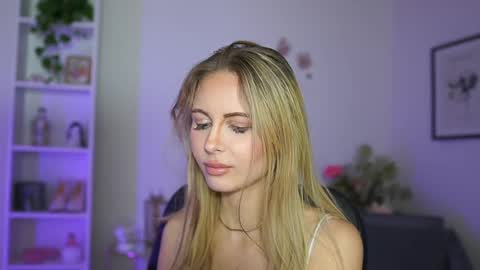 catecrago  online show from February 2025 02:46:02 PM