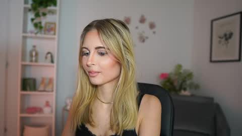 catecrago  online show from February 2025 02:10:02 PM