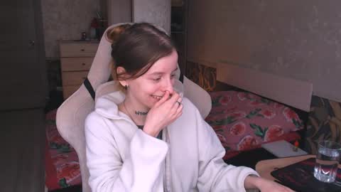 Snapshot of cath_dysphoria_ chatting on April 2026 12:29:02 PM CATH online show from April 2026 12:29:02 PM