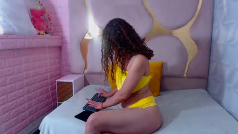 Snapshot of cathaleyahh chatting on January 2025 04:18:02 AM cathaleyahh online show from January 2025 04:18:02 AM