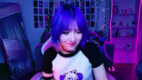 Snapshot of catharinejones chatting on June 2026 06:07:01 AM KettieHi My name is Katie I love drawing and I can play the guitar. And love dancing online show from June 2026 06:07:01 AM
