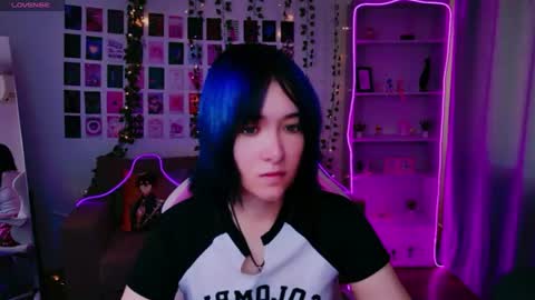 Snapshot of catharinejones chatting on July 2026 10:24:01 AM KettieHi My name is Katie I love drawing and I can play the guitar. And love dancing online show from July 2026 10:24:01 AM