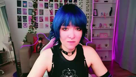 Snapshot of catharinejones chatting on August 2026 05:53:01 AM KettieHi My name is Katie I love drawing and I can play the guitar. And love dancing online show from August 2026 05:53:01 AM