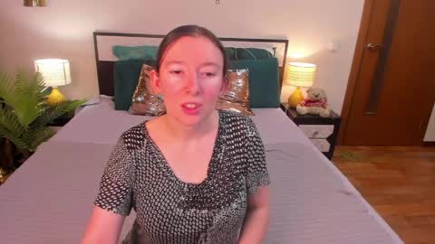 Catrin online show from March 2026 06:52:01 AM