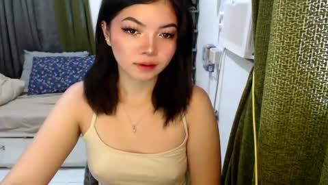 Snapshot of cathy_lyn chatting on June 2026 11:51:02 PM cathy_lyn online show from June 2026 11:51:02 PM