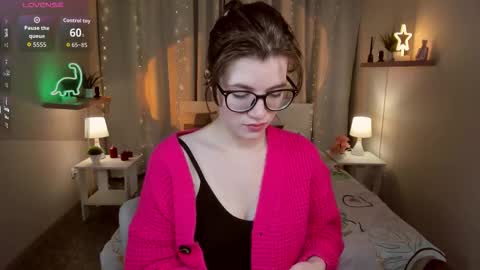 Snapshot of cathybarnes chatting on November 2025 07:00:02 AM cathybarnes online show from November 2025 07:00:02 AM