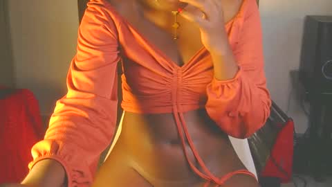 Snapshot of cathynoir chatting on October 2025 12:30:02 AM catrine online show from October 2025 12:30:02 AM