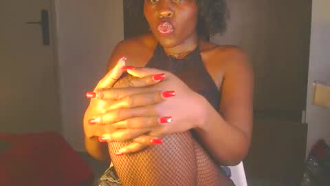 Snapshot of cathynoir chatting on October 2025 11:25:02 PM catrine online show from October 2025 11:25:02 PM