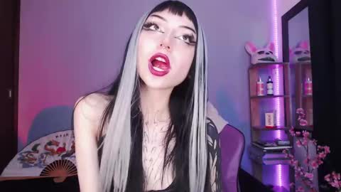 Snapshot of cati_petite chatting on March 2025 10:53:01 PM Cati help me reach my goal of 100 thumbs up again 3 online show from March 2025 10:53:01 PM