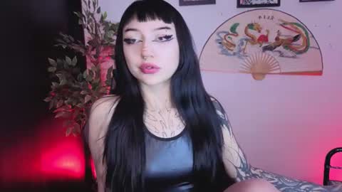 Snapshot of cati_petite chatting on June 2026 01:28:01 PM Cati help me reach my goal of 100 thumbs up again 3 online show from June 2026 01:28:01 PM