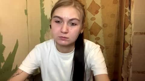 Snapshot of catinagaznes chatting on October 2025 09:31:02 PM Lola online show from October 2025 09:31:02 PM