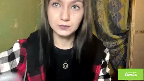 Snapshot of catinagaznes chatting on November 2025 09:47:01 PM Lola online show from November 2025 09:47:01 PM