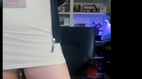 Snapshot of catnips_cabaret chatting on January 2025 05:08:01 PM some call me djcatnips some call me CC but i love it when you call me miss catnips online show from January 2025 05:08:01 PM