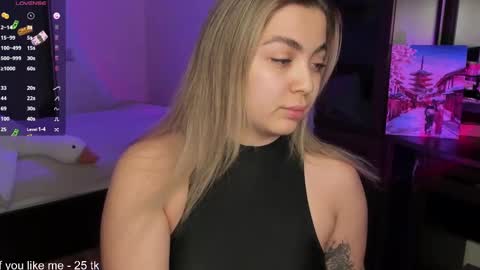 Snapshot of catrinaeuphorina chatting on March 2025 03:40:01 PM Catrina or just Cat online show from March 2025 03:40:01 PM