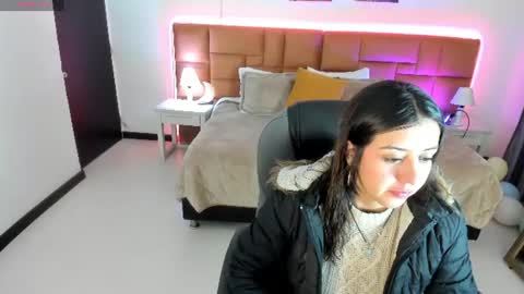 catti_brie_ online show from June 2026 11:30:02 AM