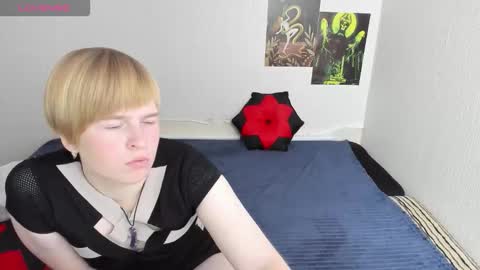 cattie_w_ online show from November 2025 01:50:02 AM