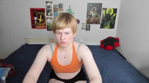 cattie_w_ online show from April 2026 01:17:01 AM