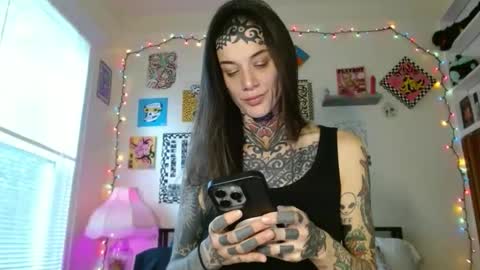 alaska online show from October 2025 09:59:01 PM